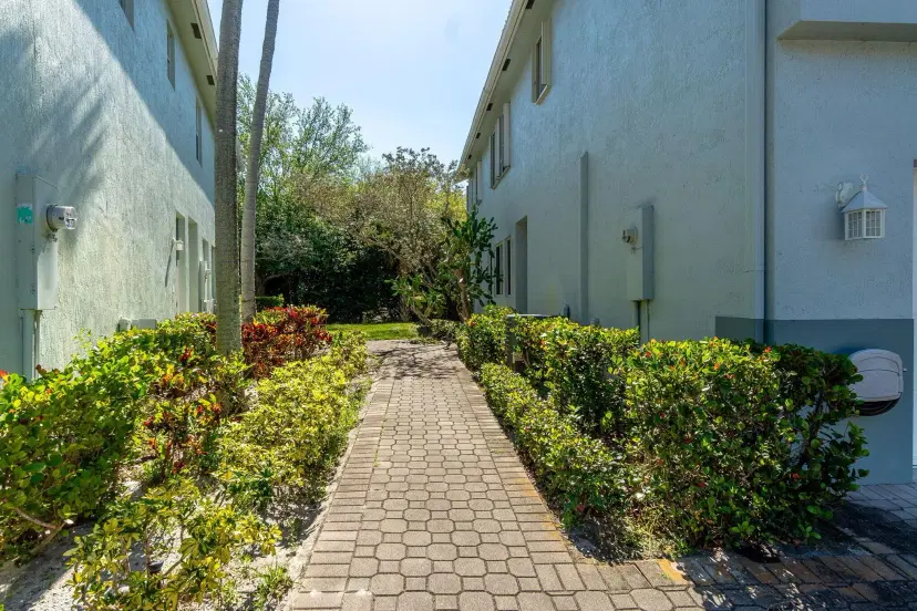 Picture of 3197 Laurel Ridge Circle, Riviera Beach FL 33404