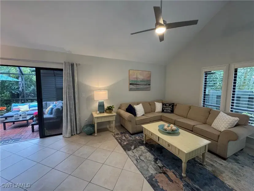 Picture of 1281 Solana Rd, Naples FL 34103