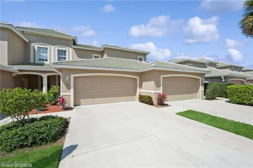 Picture of 3445 Laurel Greens Ln S 103, Naples FL 34119