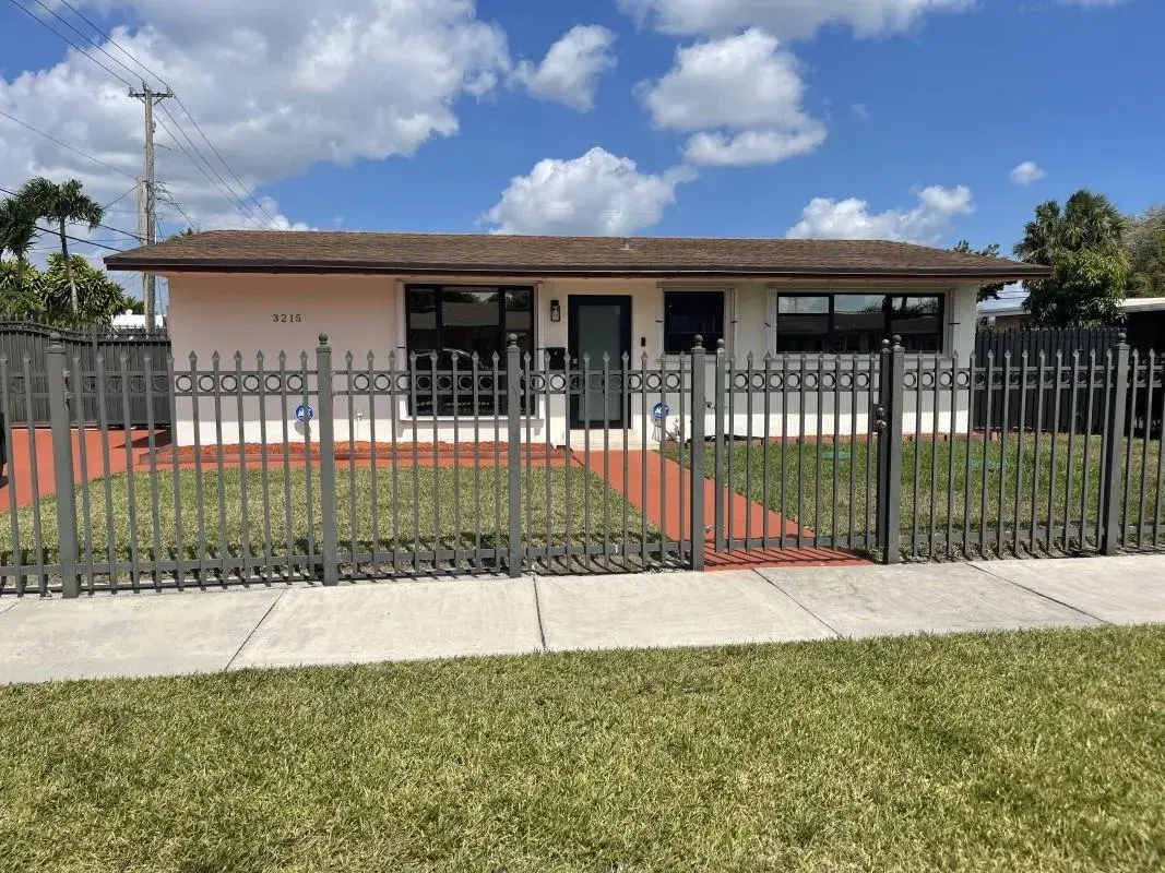 Picture of 3215 SW 92Nd Pl, Miami, FL 33165