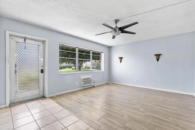 Picture of 79 Camden D, West Palm Beach FL 33417