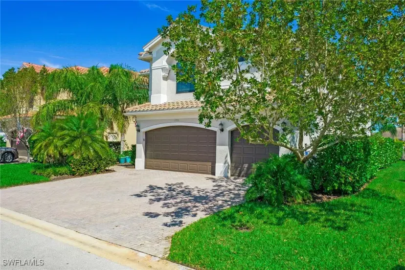 Picture of 11715 Oakwood Preserve Pl, Fort Myers FL 33913