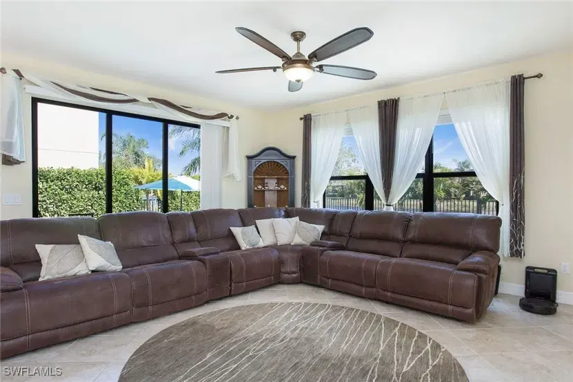 Picture of 11715 Oakwood Preserve Pl, Fort Myers FL 33913