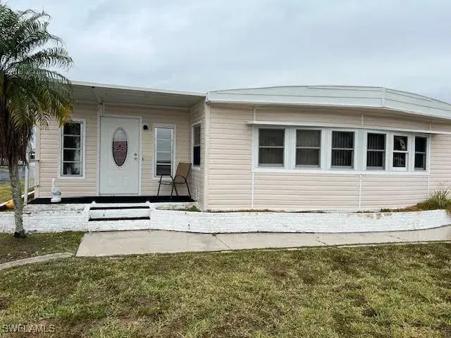 Picture of 694 Dream Ln, North Fort Myers, FL 33917