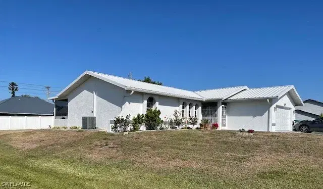 Picture of 302 NE 23Rd Pl, Cape Coral FL 33909