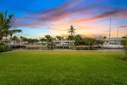 Picture of 1559 SW Dyer Point Road, Palm City, FL 34990