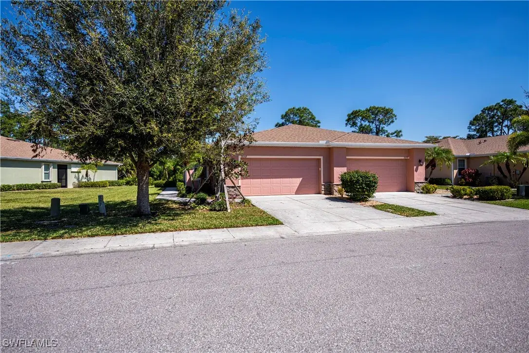 Picture of 20569 Chestnut Ridge Dr, North Fort Myers, FL 33917