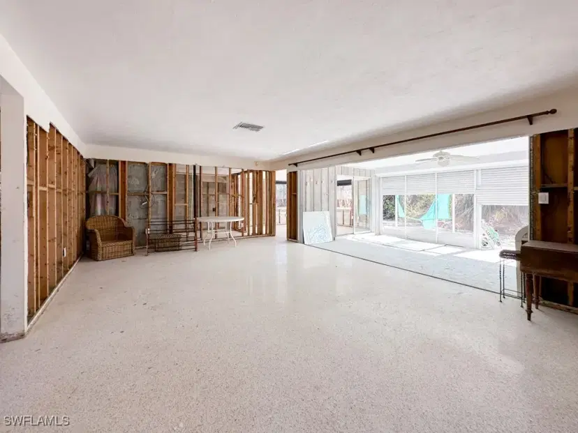 Picture of 1314 Tahiti Dr, Sanibel FL 33957