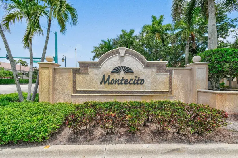 Picture of 8055 Murano Circle, Palm Beach Gardens FL 33418