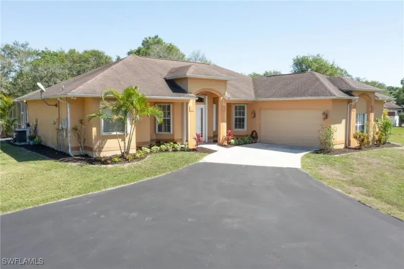 Picture of 290 20Th St Ne, Naples FL 34120