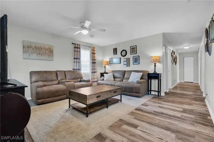 Picture of 425 NW Juanita Ct, Cape Coral FL 33993