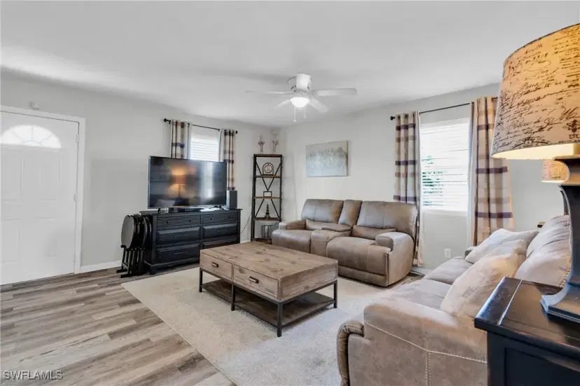 Picture of 425 NW Juanita Ct, Cape Coral FL 33993