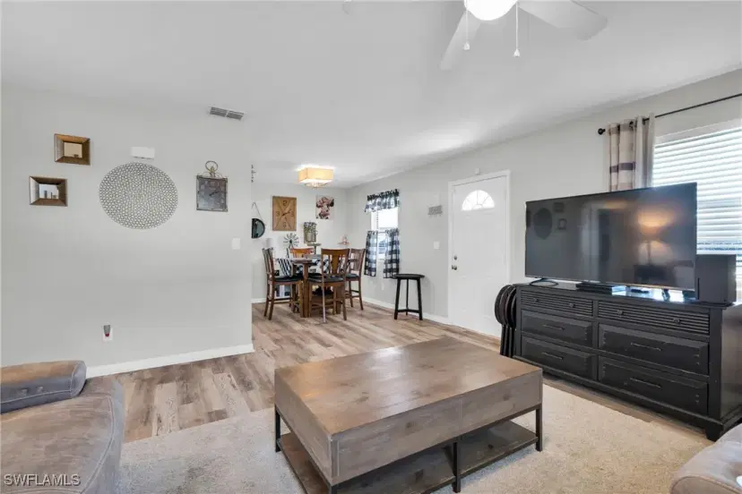 Picture of 425 NW Juanita Ct, Cape Coral FL 33993