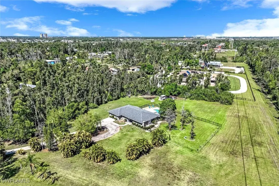Picture of 6481 Quail Hollow Ln, Fort Myers, FL 33912