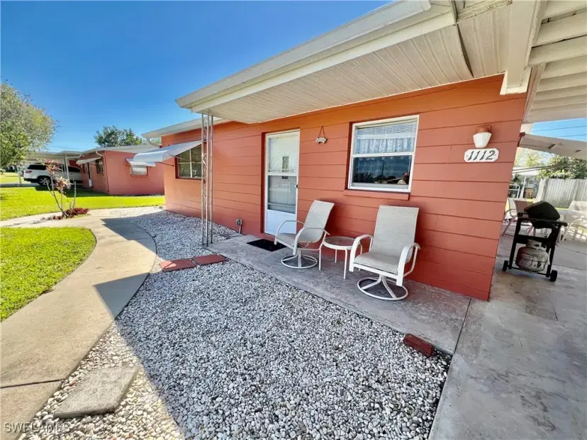 Picture of 1112 Broad St N, Lehigh Acres FL 33936