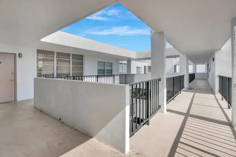 Picture of 6923 Cypress Rd D12, Plantation FL 33317