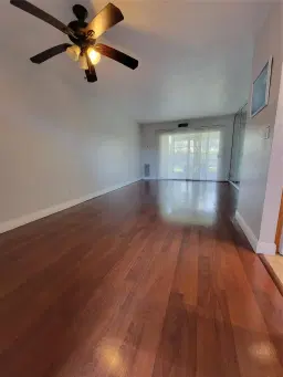 Picture of 1021 Crystal Lake Dr 104, Deerfield Beach, FL 33064