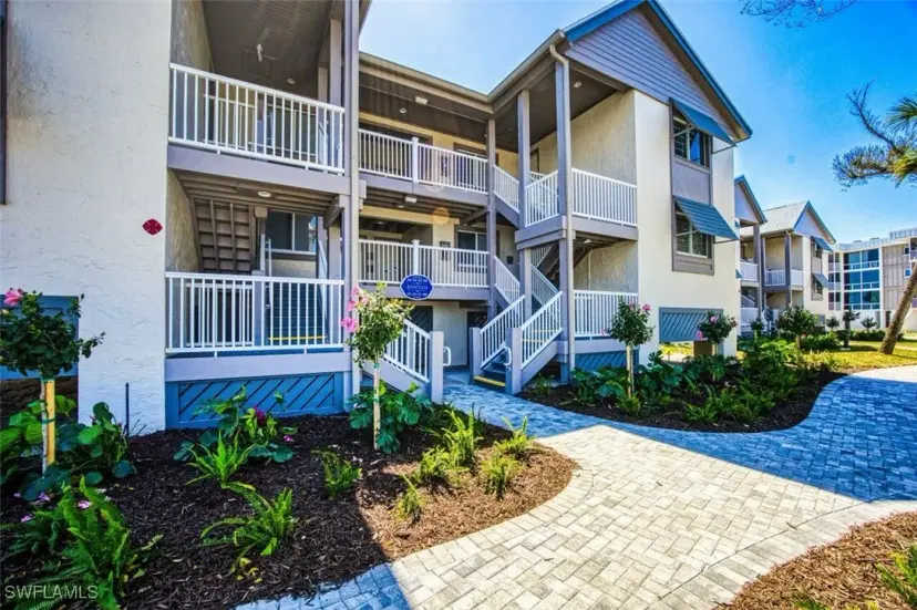 Picture of 2255 W Gulf Dr 110, Sanibel FL 33957