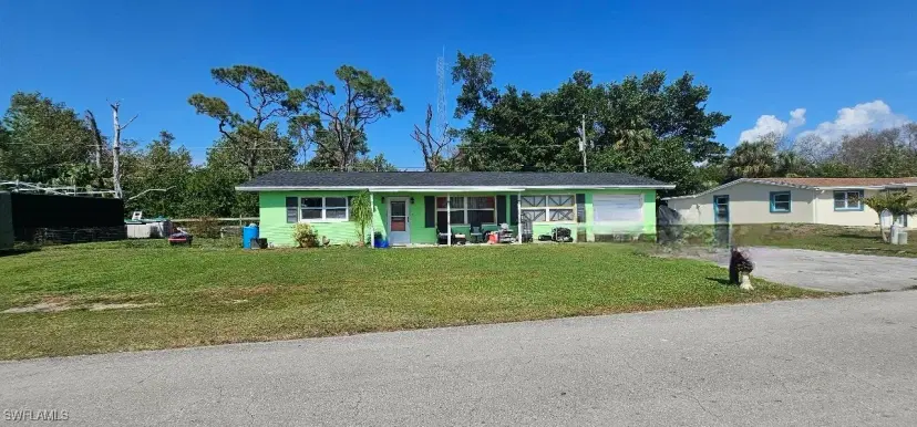 Picture of 16 Glenmont Dr W, North Fort Myers FL 33917