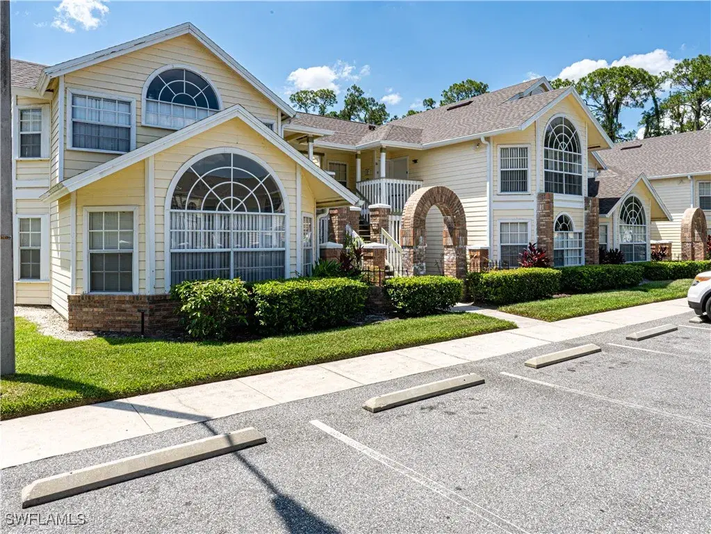 Picture of 5007 Laguna Bay Cir 37, Kissimmee, FL 34746