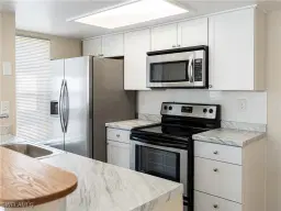 Picture of 5007 Laguna Bay Cir 37, Kissimmee, FL 34746