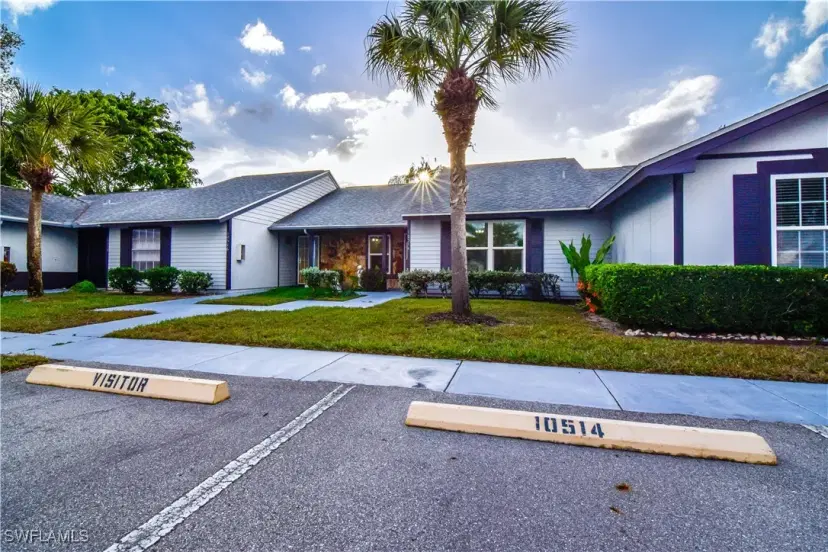 Picture of 10514 Newbury Ct, Lehigh Acres FL 33936