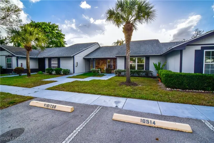 Picture of 10514 Newbury Ct, Lehigh Acres FL 33936