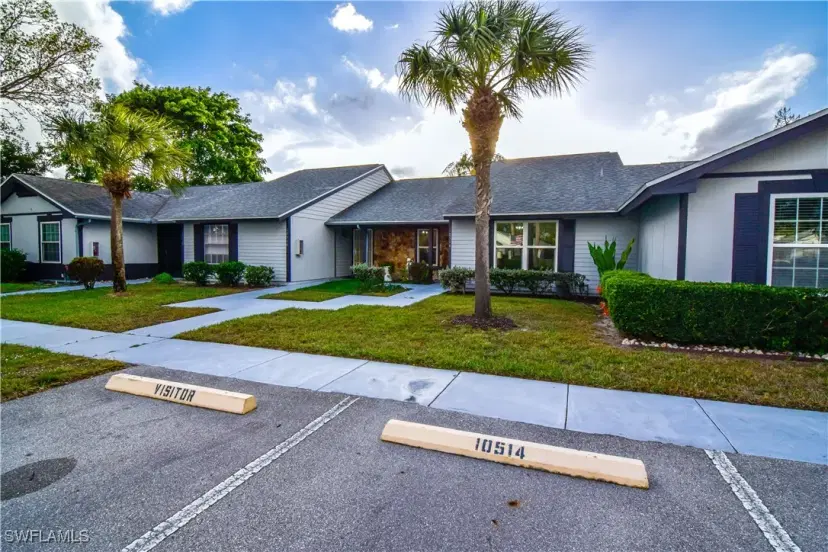 Picture of 10514 Newbury Ct, Lehigh Acres FL 33936