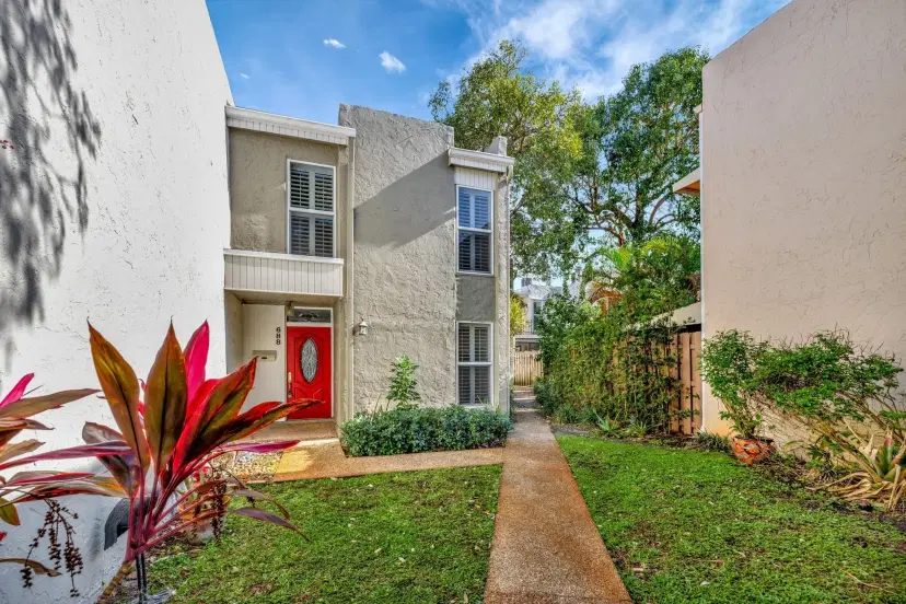 Picture of 688 Kensington Pl, Wilton Manors FL 33305