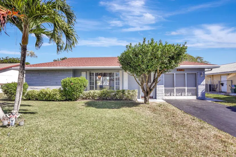 Picture of 9407 NW 81St Ct, Tamarac FL 33321
