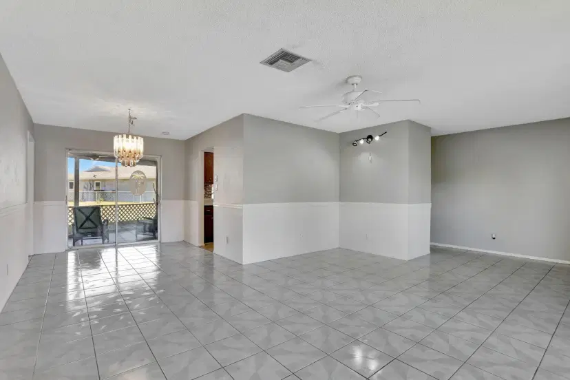 Picture of 9407 NW 81St Ct, Tamarac FL 33321
