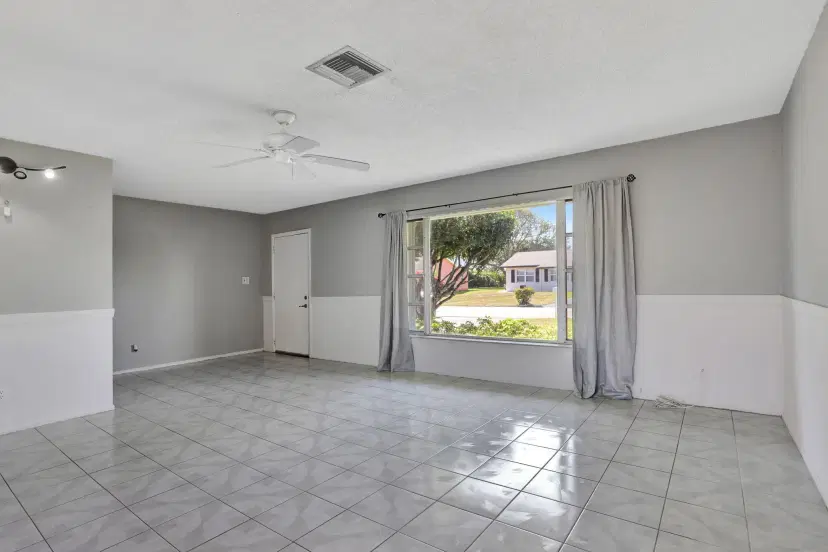 Picture of 9407 NW 81St Ct, Tamarac FL 33321