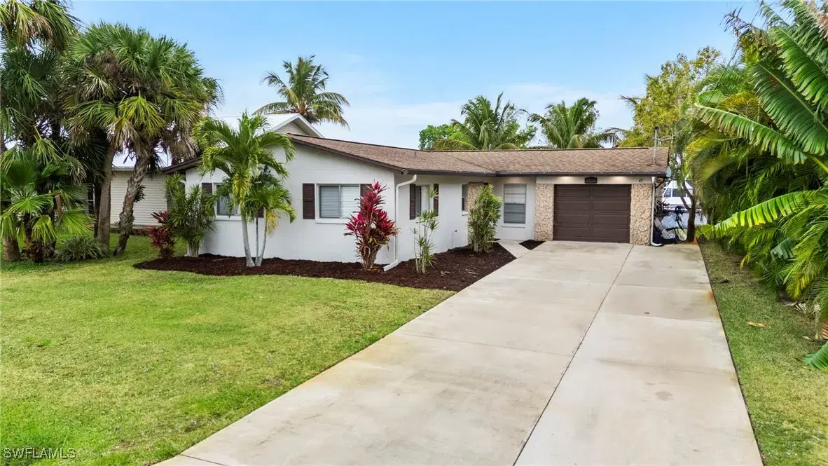 Picture of 2226 Santiago Ave, Fort Myers, FL 33905