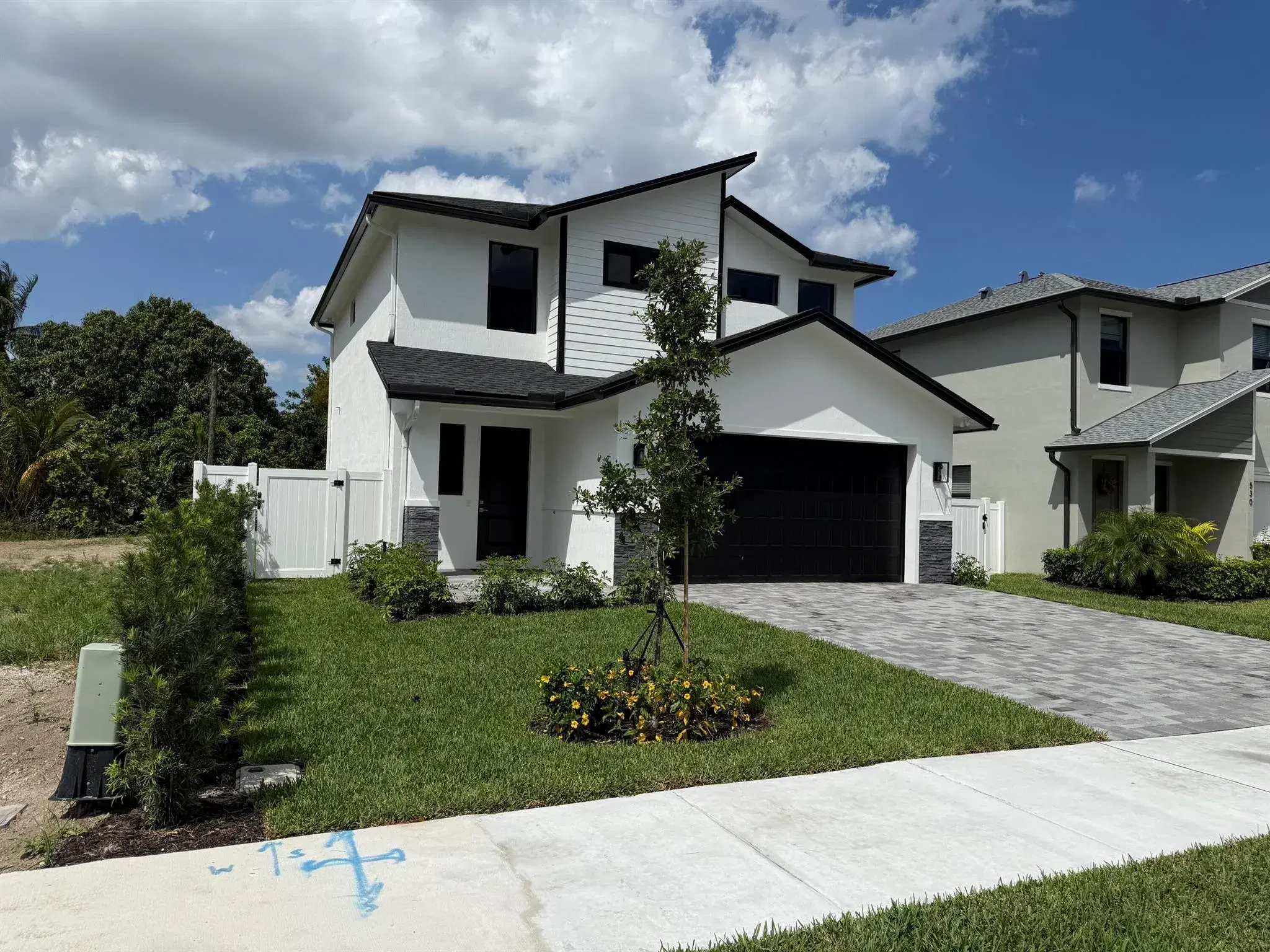 Picture of 580 Lucky Lane, Delray Beach, FL 33444