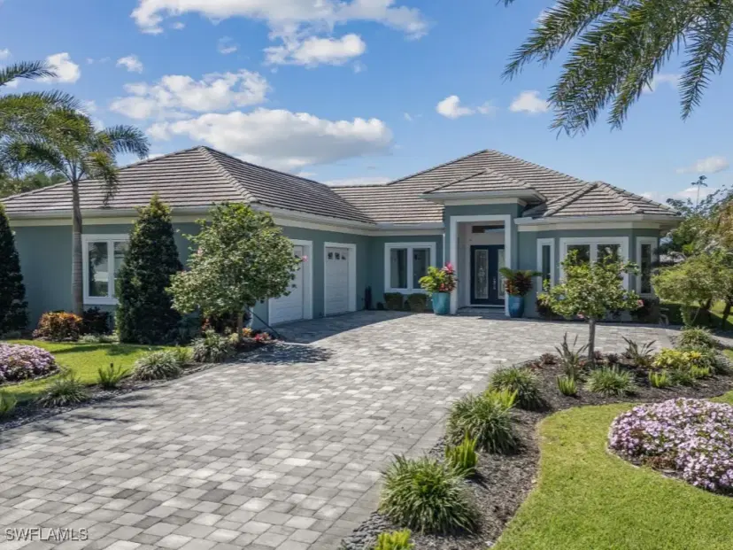 Picture of 18067 Royal Tree Pkwy W, Naples FL 34114