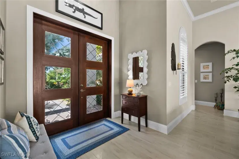 Picture of 914 Tivoli Ct, Naples FL 34104