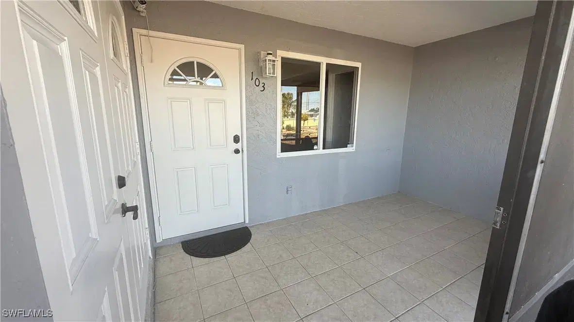 Picture of 2510 SE 16Th Pl 103, Cape Coral, FL 33904