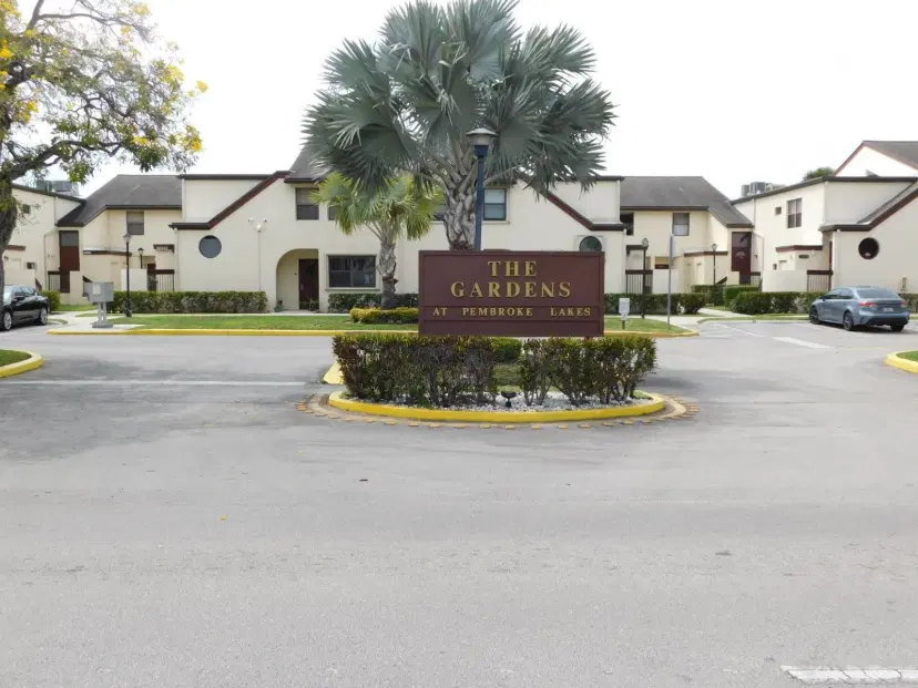 Picture of 11252 Taft St 11252, Hollywood FL 33026