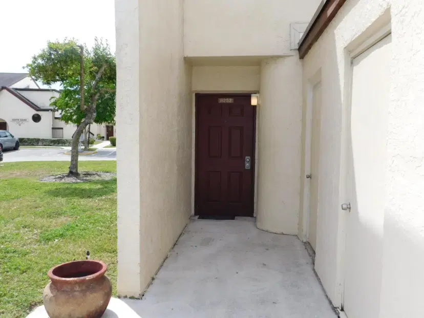 Picture of 11252 Taft St 11252, Hollywood FL 33026