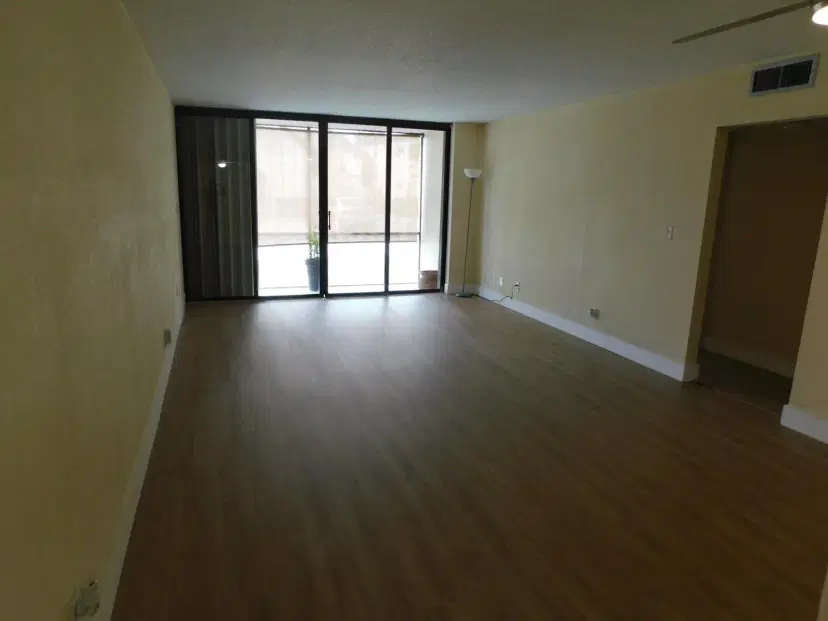 Picture of 11252 Taft St 11252, Hollywood FL 33026