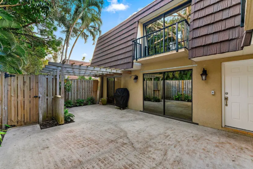 Picture of 413 4Th Lane, Palm Beach Gardens FL 33418