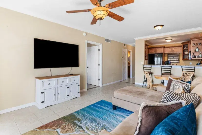 Picture of 2201 SE 9Th Street 107, Pompano Beach FL 33062