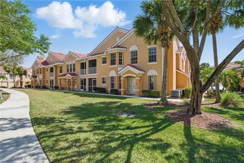 Picture of 1859 Concordia Lake Cir 703, Cape Coral FL 33909