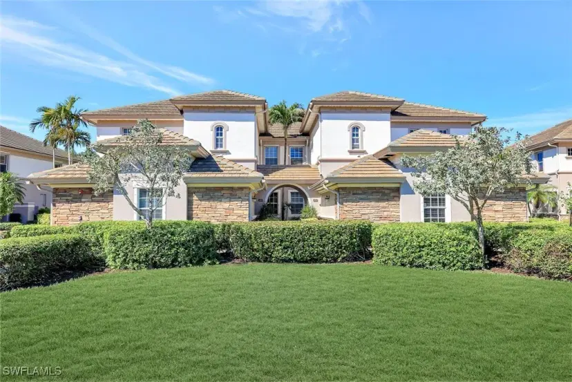Picture of 8735 Coastline Ct 202, Naples FL 34120
