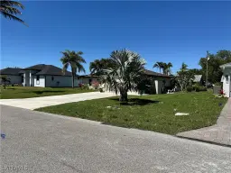 Picture of 911 NE 10Th St, Cape Coral, FL 33909