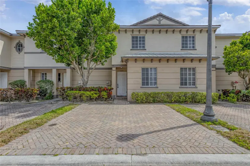 Picture of 2037 Nassau Dr 2037, Riviera Beach FL 33404
