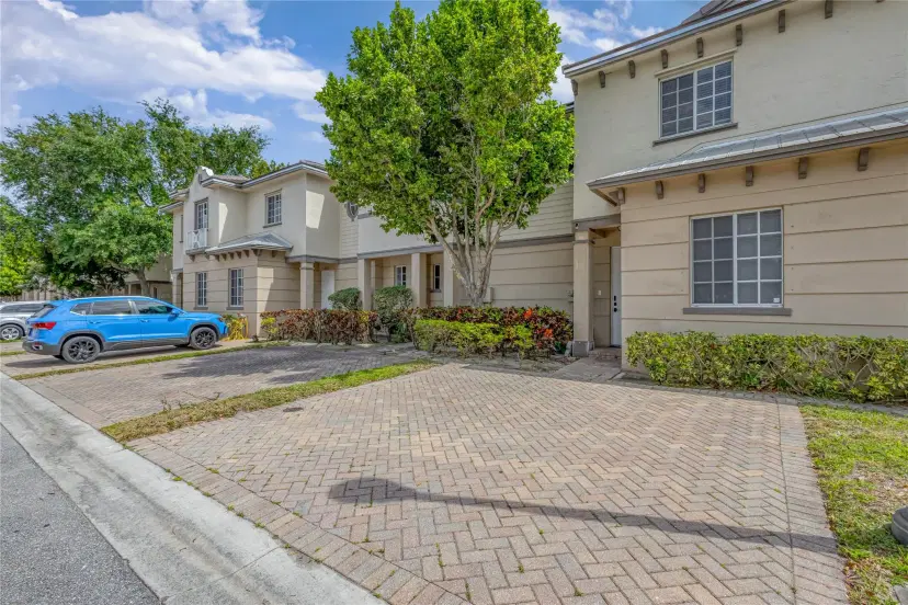 Picture of 2037 Nassau Dr 2037, Riviera Beach FL 33404