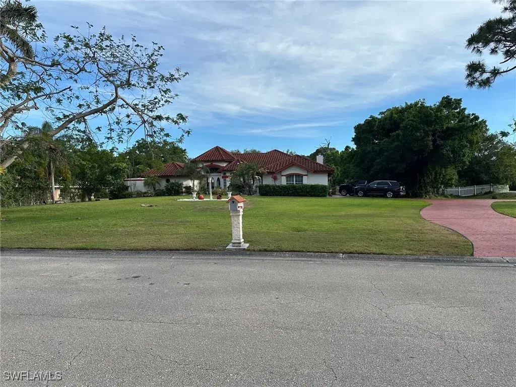 Picture of 4232 Erindale Dr, North Fort Myers, FL 33903