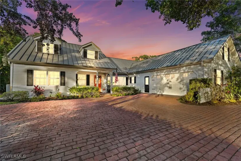 Picture of 517 Devils Ln, Naples FL 34103