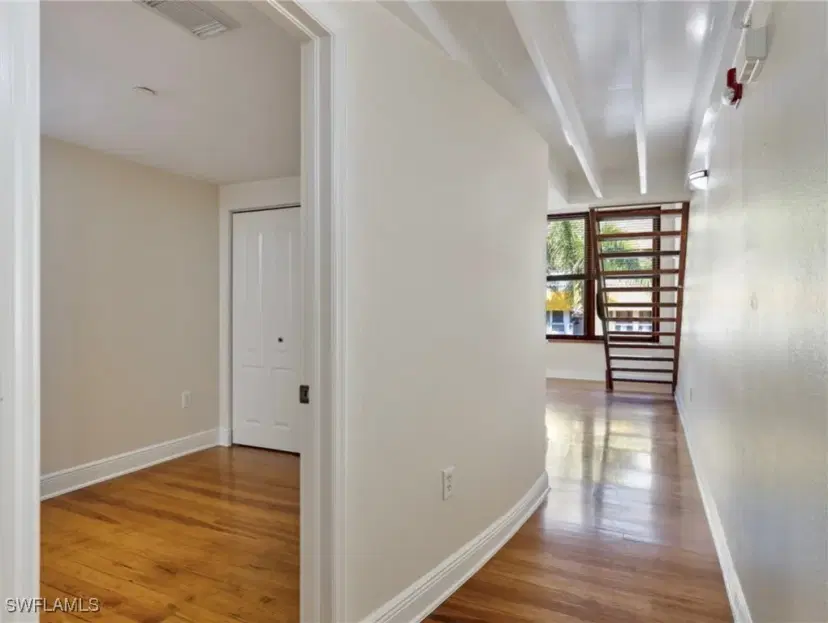 Picture of 2260 1St St 211, Fort Myers FL 33901
